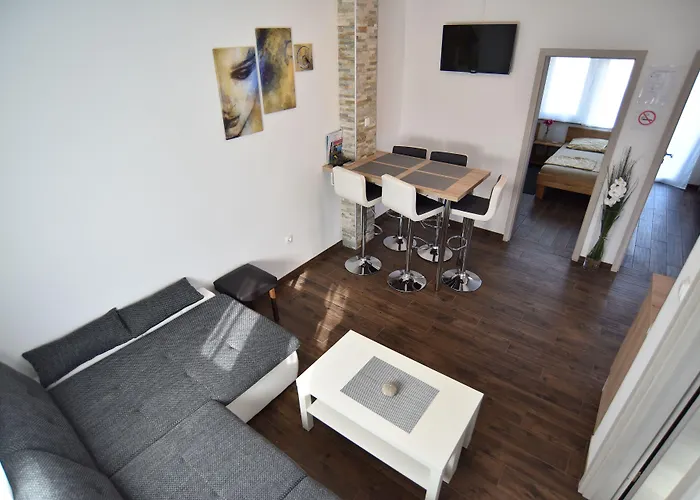 House Miljkovica Апартаменты Вир
