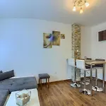 House Miljkovica Apartamento