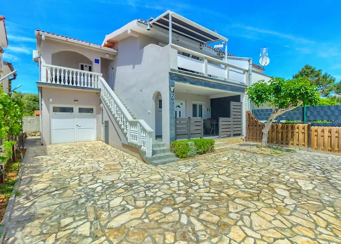 House Miljkovica * 비르